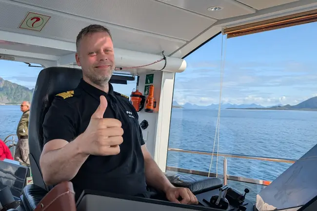Óðinn Sverrisson, skipstjóri og stofnandi MarRest, á stjórnborði